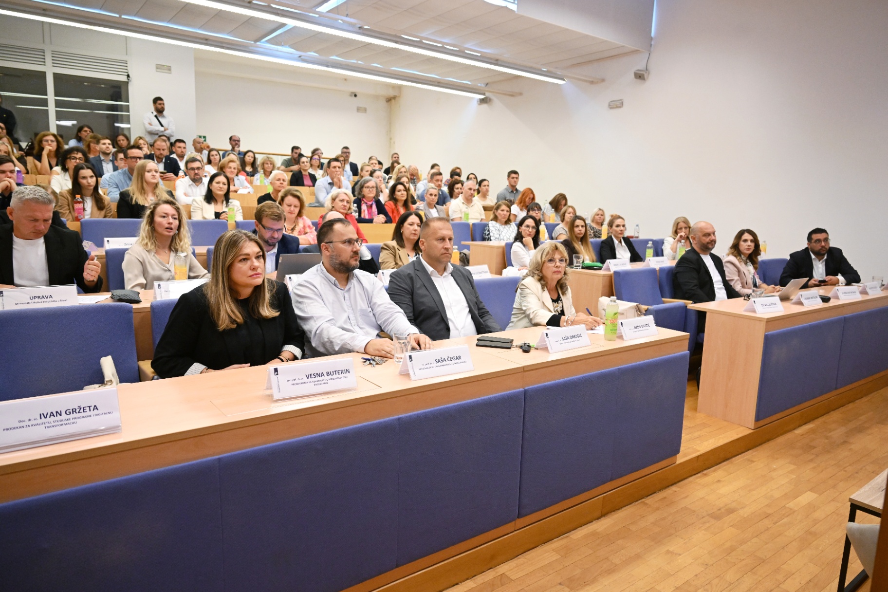 Održana konferencija KiM 2026: AI mijenja posao kontrolera, ali odgovornost ostaje na čovjeku